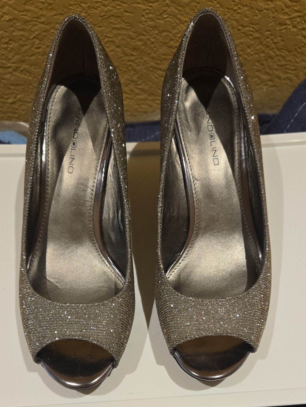 Bandolino Metallic Gold Glitter Peep-Toe Heels